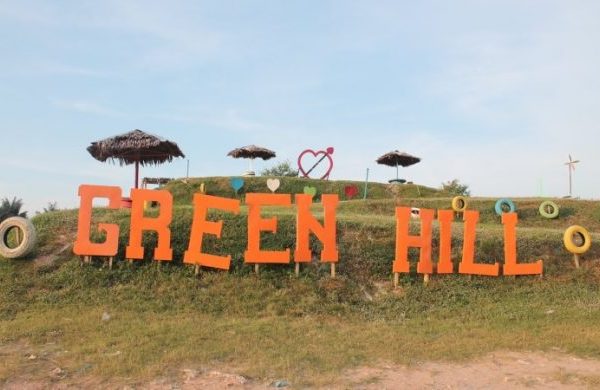Destinasi Wisata Tebing Tinggi dengan Pemandangan Luar Biasa Green Hill