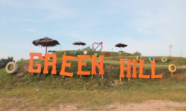 Destinasi Wisata Tebing Tinggi dengan Pemandangan Luar Biasa Green Hill